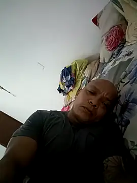 Pichirilo0318 online show from November 15, 2025, 4:10 am