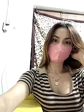 Snapshot of Baby-ladysweet20 chatting on November 5, 2025, 10:37 am Baby-ladysweet20 online show from November 5, 2025, 10:37 am