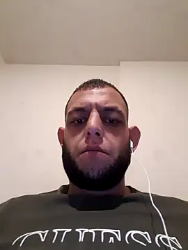 Snapshot of milenski74 chatting on October 29, 2025, 11:28 pm milenski74 online show from October 29, 2025, 11:28 pm