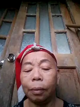 Snapshot of VangLe73 chatting on September 14, 2025, 11:20 am VangLe73 online show from September 14, 2025, 11:20 am