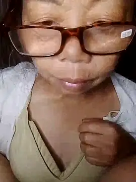 Snapshot of VangLe73 chatting on September 25, 2025, 6:00 pm VangLe73 online show from September 25, 2025, 6:00 pm