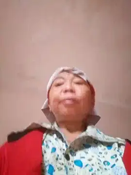 Snapshot of VangLe73 chatting on October 7, 2025, 11:13 pm VangLe73 online show from October 7, 2025, 11:13 pm
