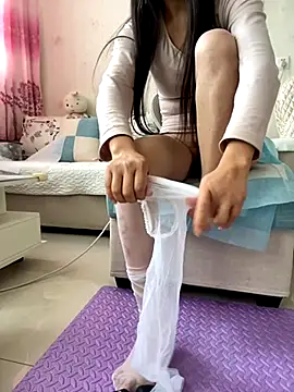 Alicia066 online show from December 1, 2025, 6:40 am