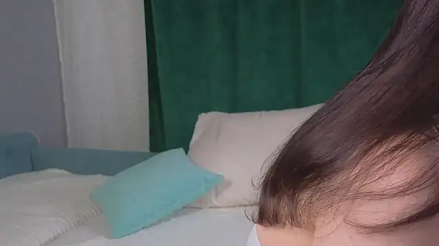 FalineBeacher online show from November 30, 2025, 1:04 pm