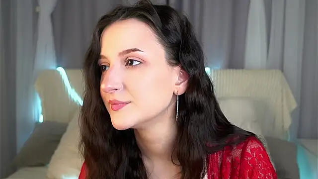 Snapshot of FalineBeacher chatting on February 16, 2026, 1:24 am FalineBeacher online show from February 16, 2026, 1:24 am