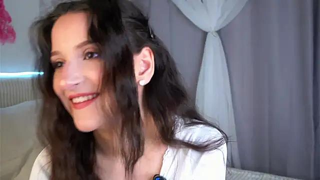 Snapshot of FalineBeacher chatting on February 28, 2026, 1:28 am FalineBeacher online show from February 28, 2026, 1:28 am