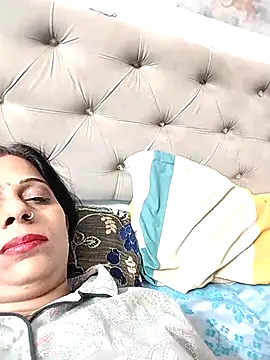 Soniya Roy online show from October 21, 2025, 3:46 pm