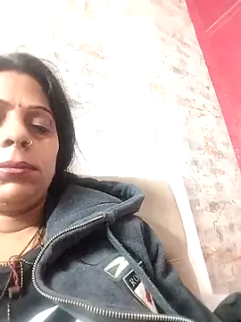 Soniya Roy online show from November 26, 2025, 2:01 am