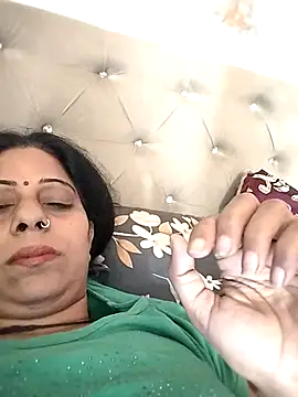 Snapshot of Soniya_Roy chatting on April 19, 2026, 4:45 am Soniya Roy online show from April 19, 2026, 4:45 am