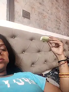 Snapshot of Soniya_Roy chatting on April 22, 2026, 8:28 am Soniya Roy online show from April 22, 2026, 8:28 am