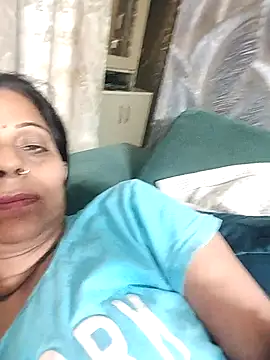 Snapshot of Soniya_Roy chatting on May 3, 2026, 10:05 pm Soniya Roy online show from May 3, 2026, 10:05 pm