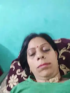 Snapshot of Soniya_Roy chatting on May 13, 2026, 1:58 am Soniya Roy online show from May 13, 2026, 1:58 am