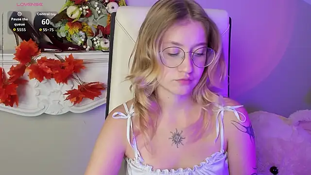 Nerissa xo online show from September 28, 2025, 8:03 pm