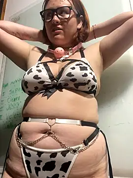 Snapshot of AliaMiller_ chatting on October 26, 2025, 2:12 pm AliaMiller online show from October 26, 2025, 2:12 pm