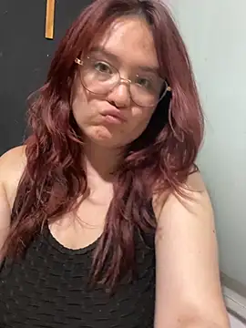 Snapshot of AliaMiller_ chatting on July 5, 2026, 4:36 pm AliaMiller online show from July 5, 2026, 4:36 pm