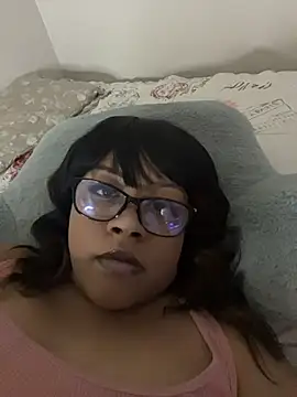 Snapshot of MsNevaeh chatting on December 22, 2025, 3:25 am MsNevaeh online show from December 22, 2025, 3:25 am