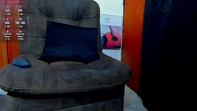  Dominikxxx  online show from April 13, 2026, 12:32 pm