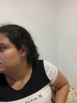 Snapshot of luisahot_9727 chatting on March 17, 2026, 5:11 am luisahot 9727 online show from March 17, 2026, 5:11 am