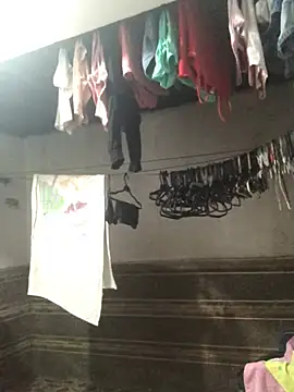 Snapshot of luisahot_9727 chatting on March 29, 2026, 7:19 am luisahot 9727 online show from March 29, 2026, 7:19 am