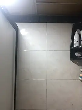 Snapshot of luisahot_9727 chatting on April 1, 2026, 8:15 am luisahot 9727 online show from April 1, 2026, 8:15 am