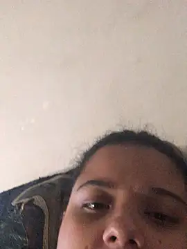 Snapshot of luisahot_9727 chatting on April 2, 2026, 8:12 am luisahot 9727 online show from April 2, 2026, 8:12 am