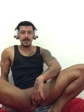 Owenferrara online show from September 16, 2025, 4:24 am