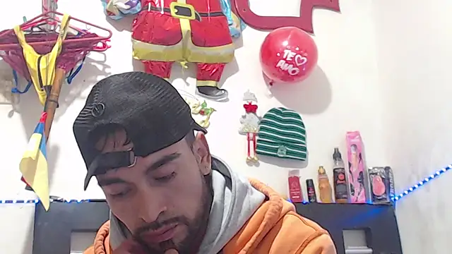 Snapshot of Npga96 chatting on December 18, 2025, 5:35 am Npga96 online show from December 18, 2025, 5:35 am