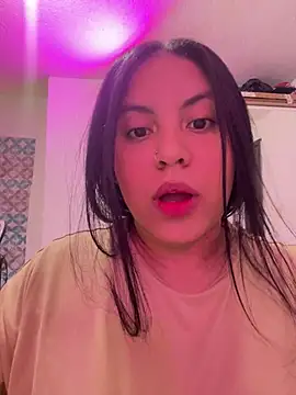Dominic Schmit01 online show from May 28, 2026, 5:27 am