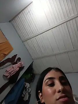 Snapshot of Bigtiti01 chatting on April 15, 2026, 1:34 am Bigtiti01 online show from April 15, 2026, 1:34 am