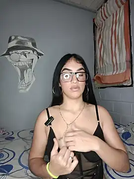 Snapshot of Bigtiti01 chatting on June 1, 2026, 7:48 pm Bigtiti01 online show from June 1, 2026, 7:48 pm