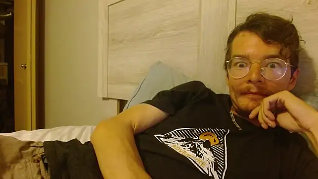 Hungboxer69 online show from September 12, 2025, 1:49 am