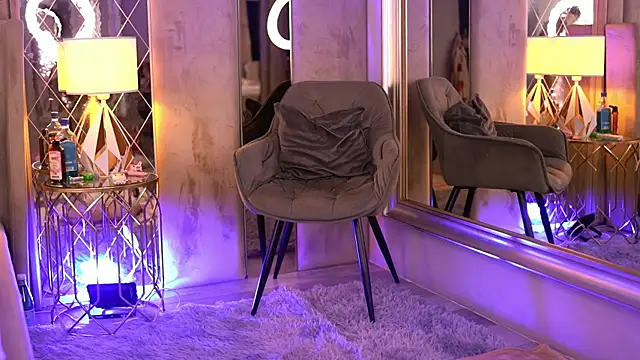 Snapshot of FrancescaDante chatting on February 26, 2026, 6:56 am FrancescaDante online show from February 26, 2026, 6:56 am