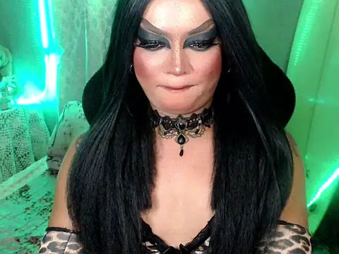Snapshot of xxXMissCessXxx chatting on June 15, 2026, 3:47 pm xxXMissCessXxx online show from June 15, 2026, 3:47 pm