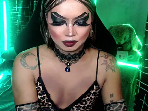 Snapshot of xxXMissCessXxx chatting on August 5, 2026, 4:21 pm xxXMissCessXxx online show from August 5, 2026, 4:21 pm