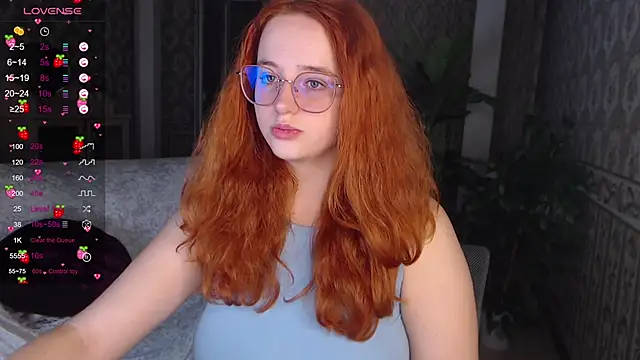 LunaSweet18 online show from October 15, 2025, 11:54 am