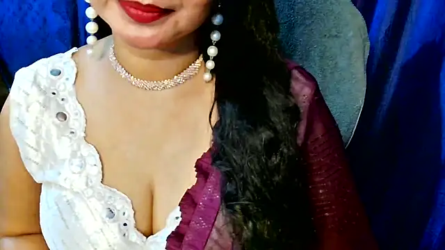 Snapshot of QUEEN_SAKHI- chatting on April 20, 2026, 12:52 pm QUEEN SAKHI- online show from April 20, 2026, 12:52 pm