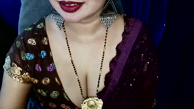Snapshot of QUEEN_SAKHI- chatting on April 26, 2026, 3:32 pm QUEEN SAKHI- online show from April 26, 2026, 3:32 pm