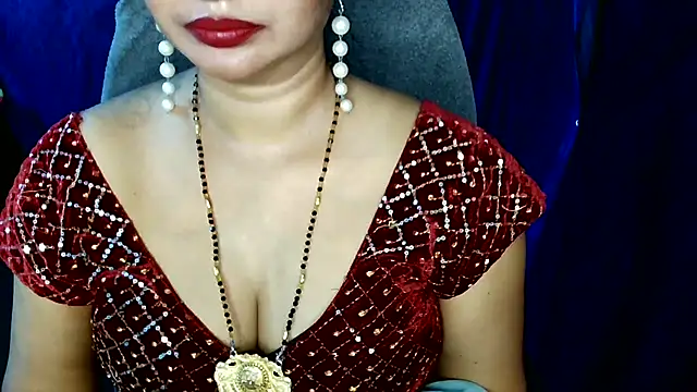 Snapshot of QUEEN_SAKHI- chatting on April 29, 2026, 5:41 pm QUEEN SAKHI- online show from April 29, 2026, 5:41 pm