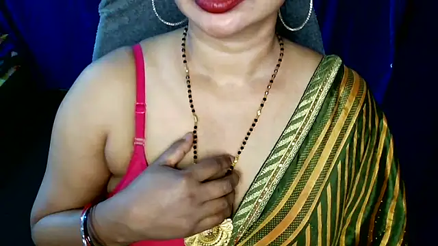 Snapshot of QUEEN_SAKHI- chatting on May 2, 2026, 3:50 pm QUEEN SAKHI- online show from May 2, 2026, 3:50 pm