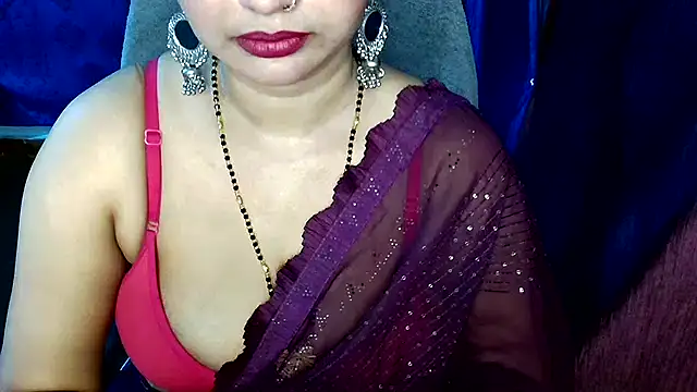 Snapshot of QUEEN_SAKHI- chatting on May 10, 2026, 11:37 am QUEEN SAKHI- online show from May 10, 2026, 11:37 am