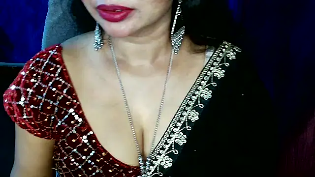 Snapshot of QUEEN_SAKHI- chatting on May 12, 2026, 4:59 pm QUEEN SAKHI- online show from May 12, 2026, 4:59 pm