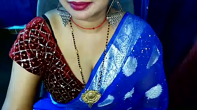 Snapshot of QUEEN_SAKHI- chatting on May 22, 2026, 6:57 pm QUEEN SAKHI- online show from May 22, 2026, 6:57 pm