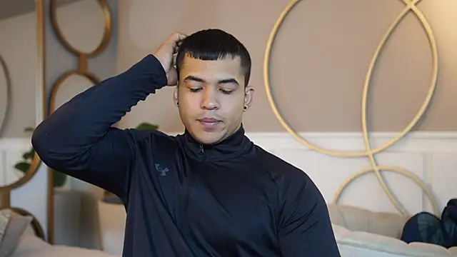 Snapshot of Thiago_Valente chatting on October 29, 2025, 1:02 pm Thiago Valente online show from October 29, 2025, 1:02 pm