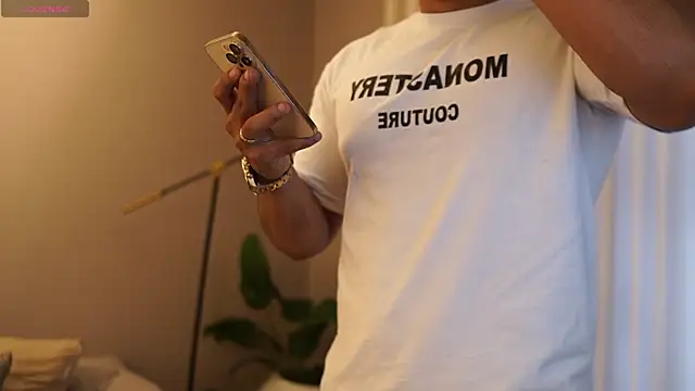 Snapshot of Thiago_Valente chatting on November 5, 2025, 1:11 pm Thiago Valente online show from November 5, 2025, 1:11 pm