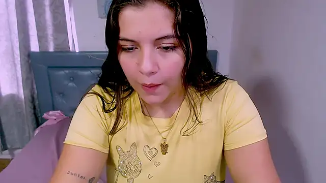 Snapshot of sarah_aguilar chatting on October 3, 2025, 7:00 pm sarah aguilar online show from October 3, 2025, 7:00 pm