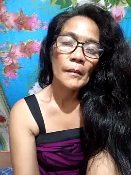 Snapshot of ImYourWoman_55 chatting on October 31, 2025, 12:55 am ImYourWoman 55 online show from October 31, 2025, 12:55 am