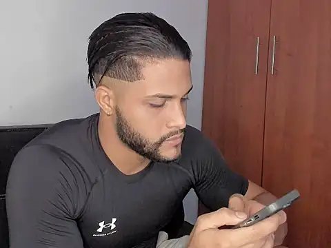 Pier Simons online show from October 12, 2025, 6:56 am