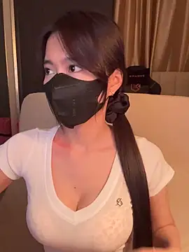  Meimeibaby  online show from April 9, 2026, 10:09 am