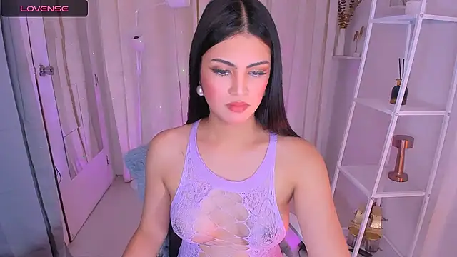 MS HAILEY online show from December 5, 2025, 12:03 pm