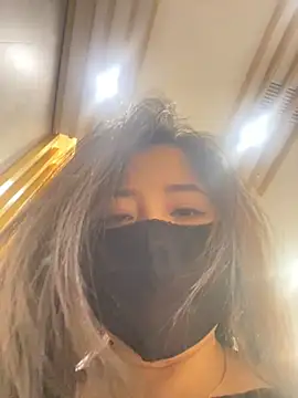 xiao-mo520 online show from November 8, 2025, 10:48 am